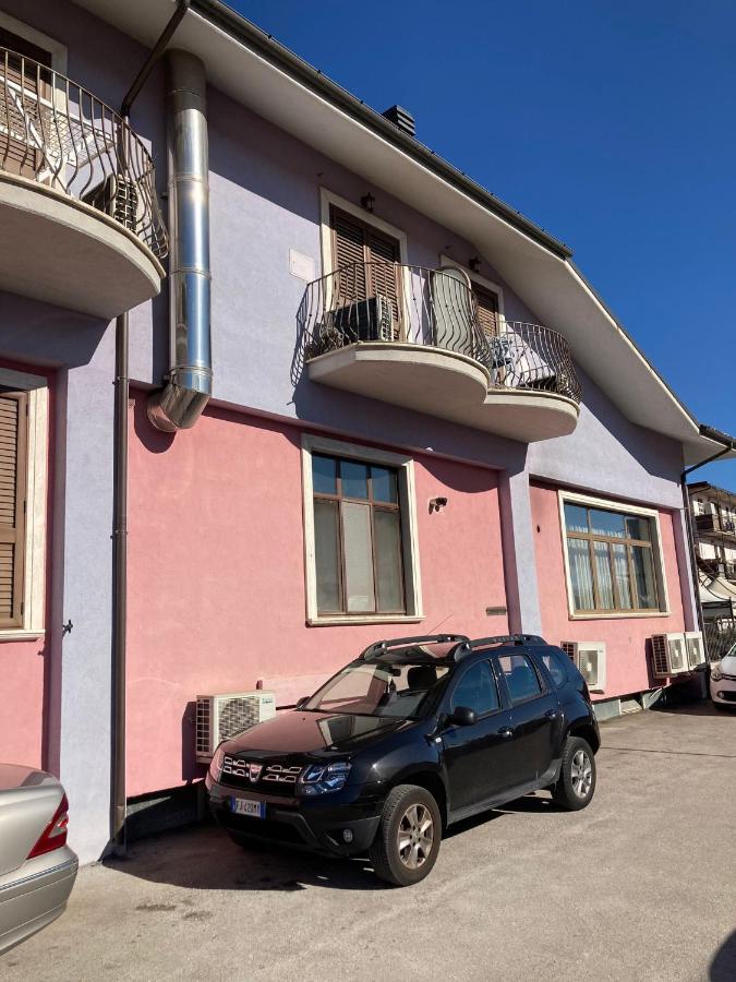 Residence Le Ginestre Avezzano Exteriör bild